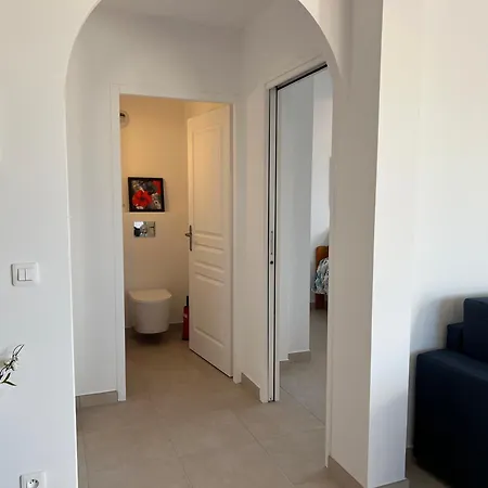 Grand T2 Classe 3 Etoiles Dans De Standing *