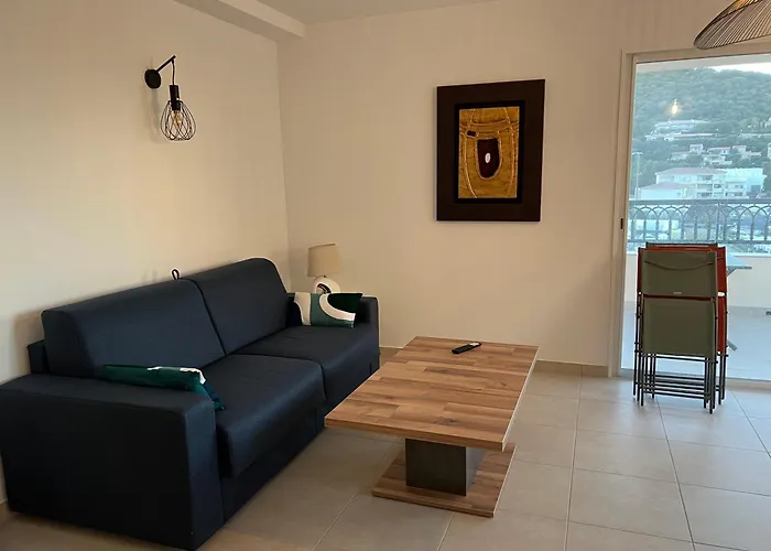 Grand T2 Classe 3 Etoiles Dans De Standing